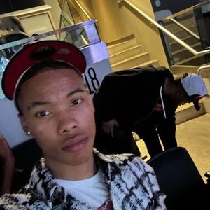 Meet your Posher, Joshua